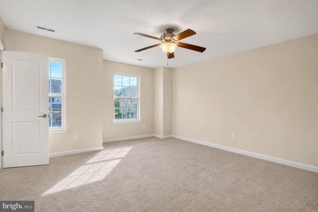 27 SUNDANCE, Hamilton, NJ 08619