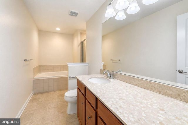 27 SUNDANCE, Hamilton, NJ 08619