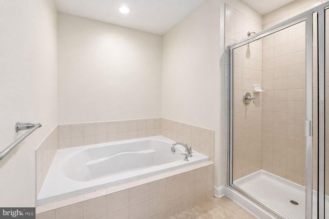 27 SUNDANCE, Hamilton, NJ 08619