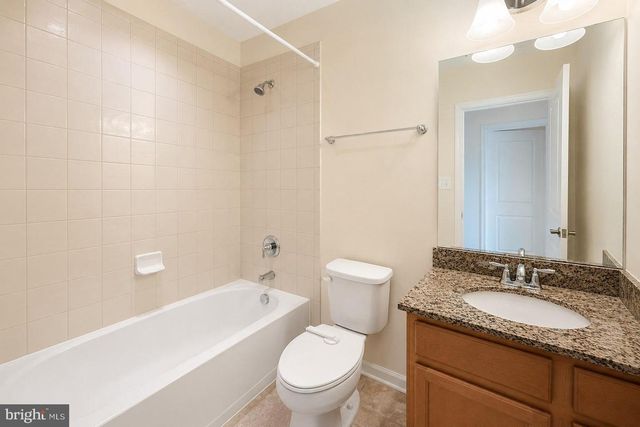 27 SUNDANCE, Hamilton, NJ 08619