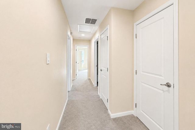 27 SUNDANCE, Hamilton, NJ 08619