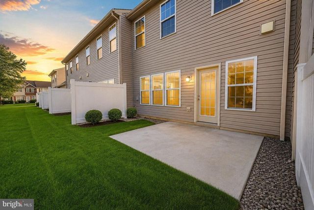 27 SUNDANCE, Hamilton, NJ 08619