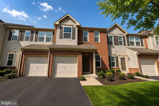 27 SUNDANCE, Hamilton, NJ 08619