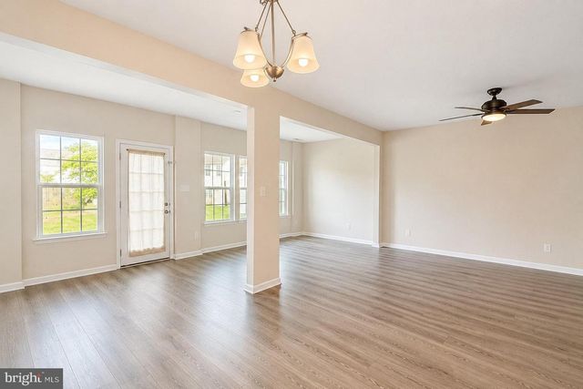 27 SUNDANCE, Hamilton, NJ 08619