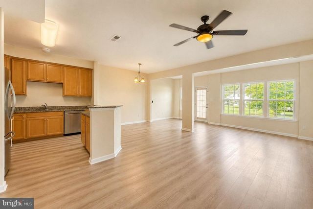 27 SUNDANCE, Hamilton, NJ 08619