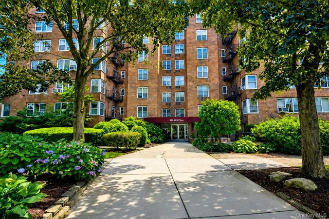 209-25 18th Avenue 6D, Bayside, NY 11360