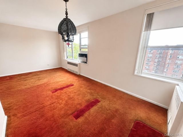 209-25 18th Avenue 6D, Bayside, NY 11360