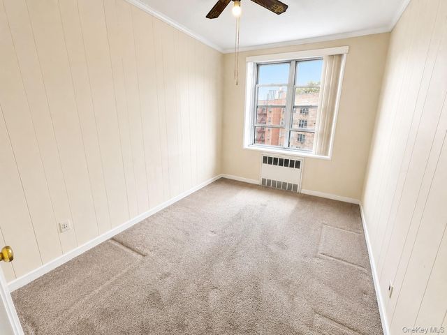 209-25 18th Avenue 6D, Bayside, NY 11360