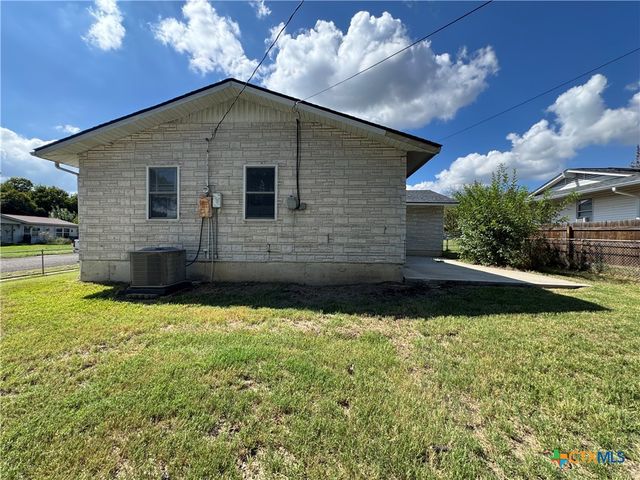 1211 S 13th Street, Copperas Cove, TX 76522