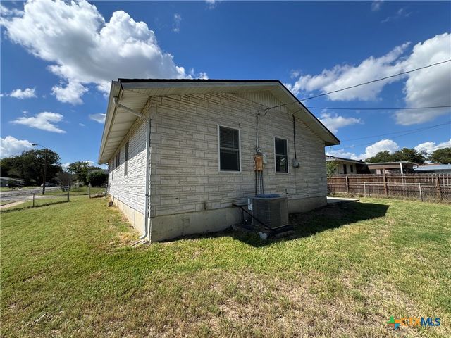 1211 S 13th Street, Copperas Cove, TX 76522
