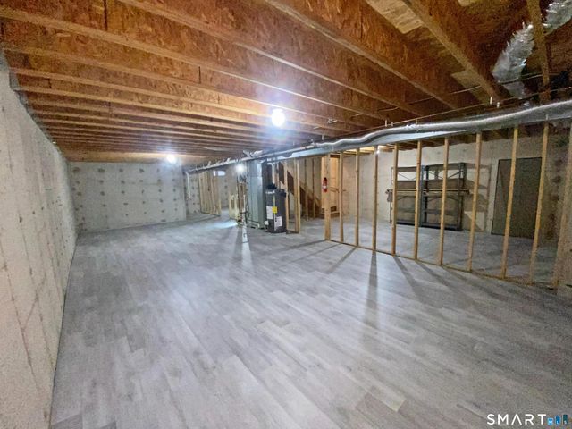 8 Saint George Place 8, Newtown, CT 06482