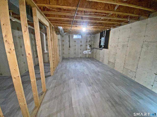 8 Saint George Place 8, Newtown, CT 06482