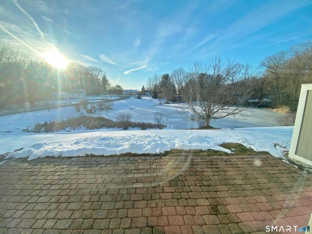 8 Saint George Place 8, Newtown, CT 06482