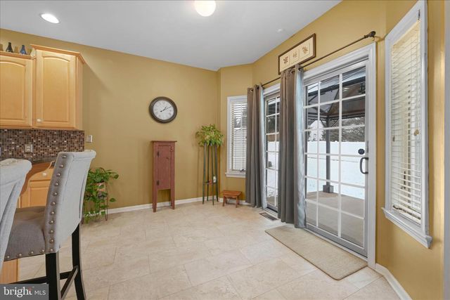 5238 ELIZABETHTOWN RD, Palmyra, PA 17078