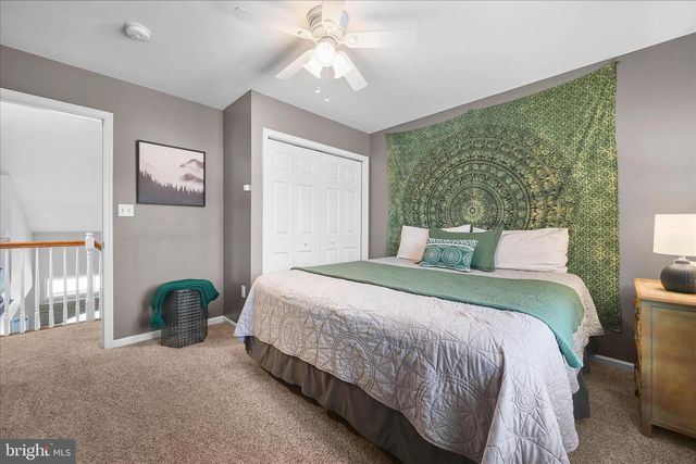 5238 ELIZABETHTOWN RD, Palmyra, PA 17078