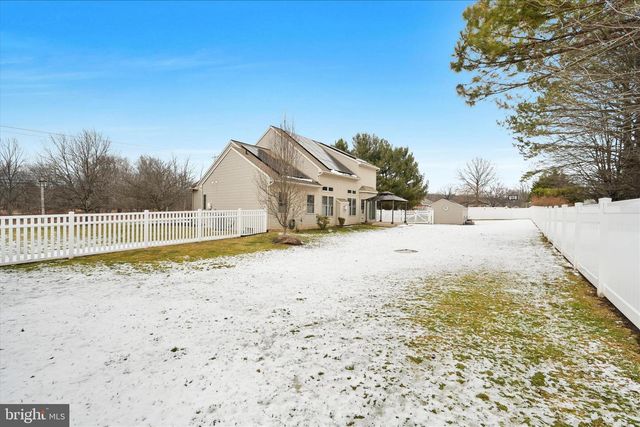 5238 ELIZABETHTOWN RD, Palmyra, PA 17078