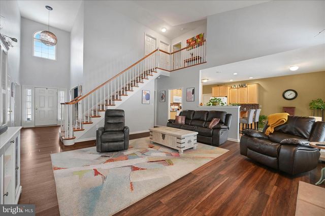 5238 ELIZABETHTOWN RD, Palmyra, PA 17078