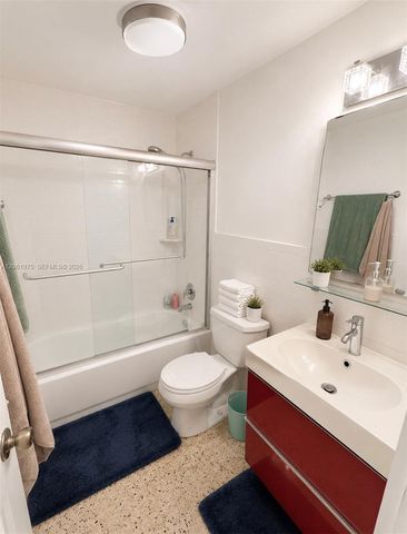 652 NW 3rd Street 306, Miami, FL 33128