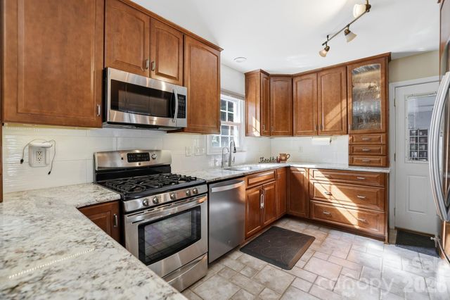 4612 Deanscroft Drive, Charlotte, NC 28226
