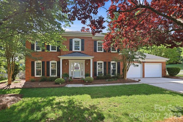 4612 Deanscroft Drive, Charlotte, NC 28226