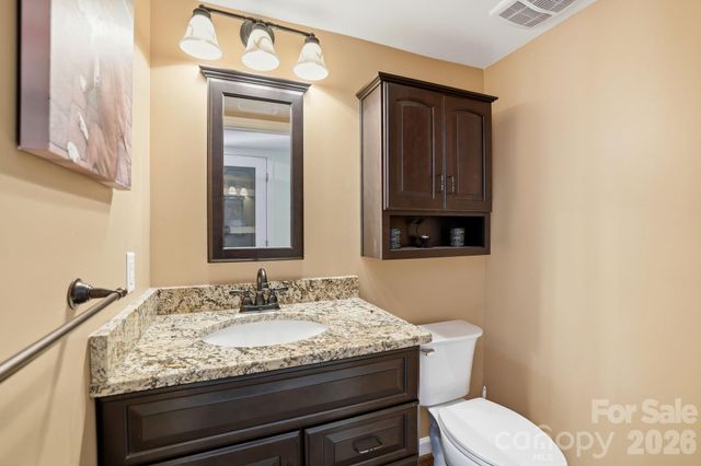 4612 Deanscroft Drive, Charlotte, NC 28226