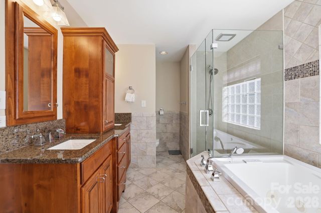 4612 Deanscroft Drive, Charlotte, NC 28226