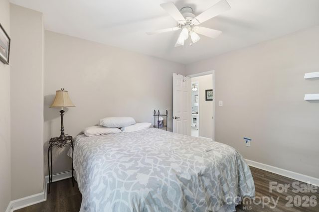 4612 Deanscroft Drive, Charlotte, NC 28226
