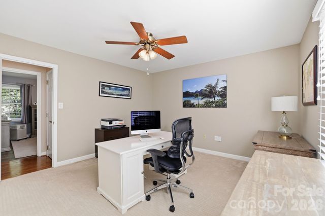 4612 Deanscroft Drive, Charlotte, NC 28226