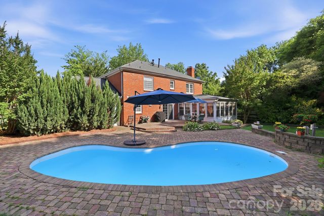 4612 Deanscroft Drive, Charlotte, NC 28226