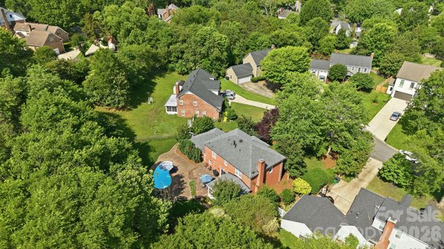 4612 Deanscroft Drive, Charlotte, NC 28226