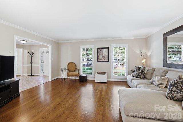 4612 Deanscroft Drive, Charlotte, NC 28226