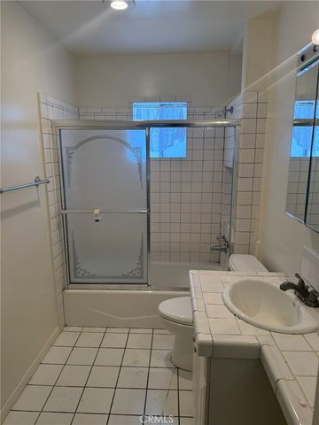 25601 Crenshaw Boulevard, Torrance, CA 90505