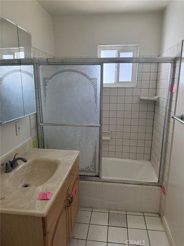 25601 Crenshaw Boulevard, Torrance, CA 90505