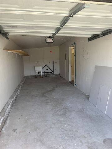 25601 Crenshaw Boulevard, Torrance, CA 90505