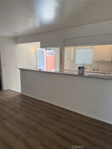 25601 Crenshaw Boulevard, Torrance, CA 90505