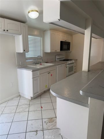 25601 Crenshaw Boulevard, Torrance, CA 90505