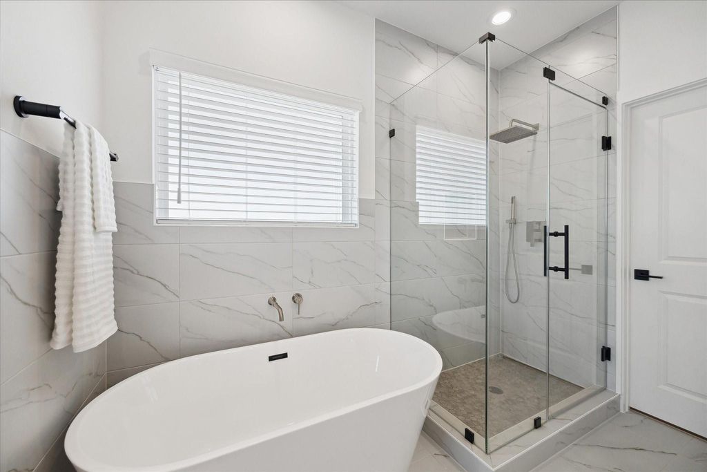 5617 Camino Encantado Drive, Houston, TX 77091