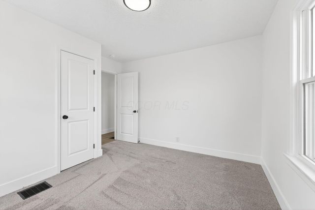 1099 Lawrence Drive, Columbus, OH 43207