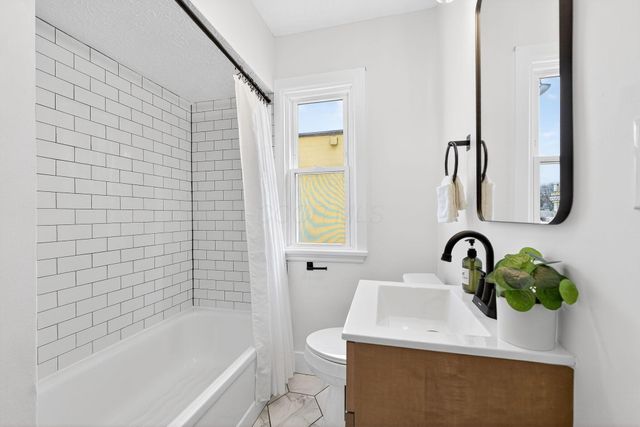 1099 Lawrence Drive, Columbus, OH 43207