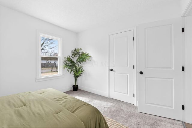 1099 Lawrence Drive, Columbus, OH 43207