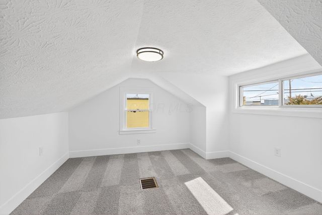 1099 Lawrence Drive, Columbus, OH 43207