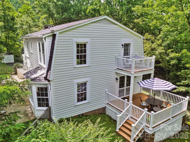 72 Brookwood Road, Asheville, NC 28804