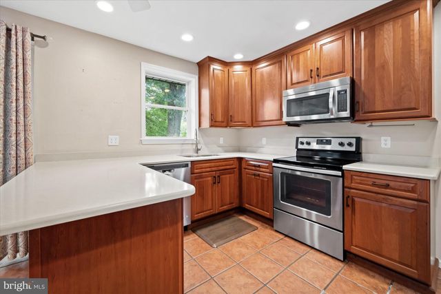 18 WRANGLER RD, Newark, DE 19711