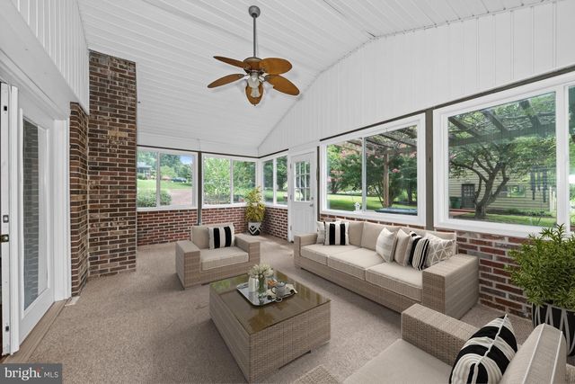 18 WRANGLER RD, Newark, DE 19711