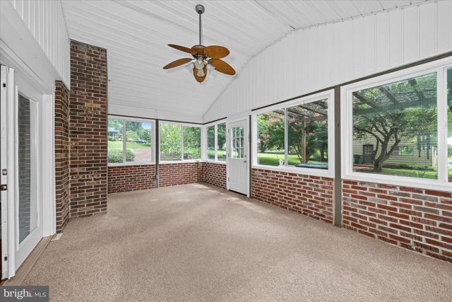 18 WRANGLER RD, Newark, DE 19711