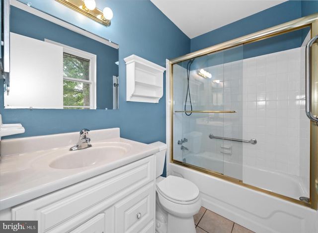 18 WRANGLER RD, Newark, DE 19711