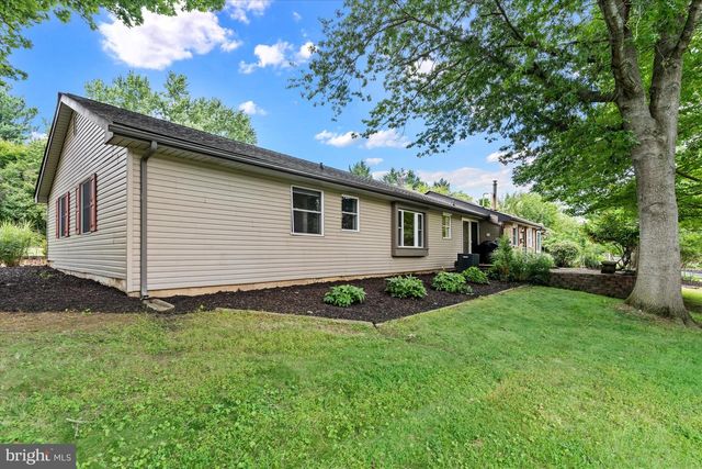 18 WRANGLER RD, Newark, DE 19711