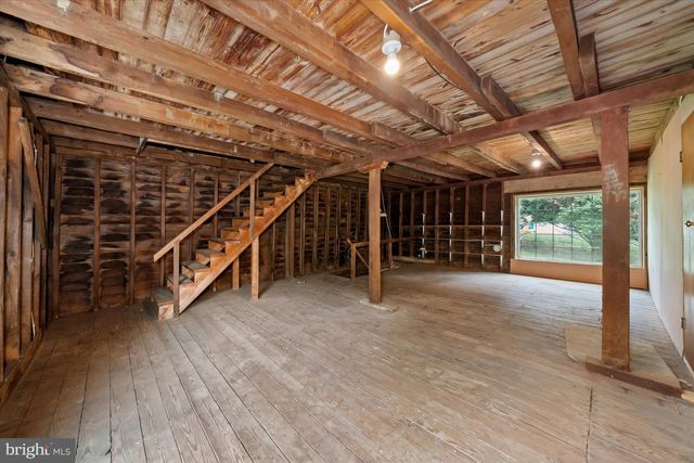 18 WRANGLER RD, Newark, DE 19711