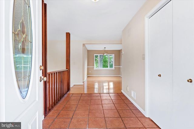 18 WRANGLER RD, Newark, DE 19711