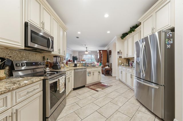 6988 NW Hartney Way, Port St. Lucie, Port St Lucie, FL 34983